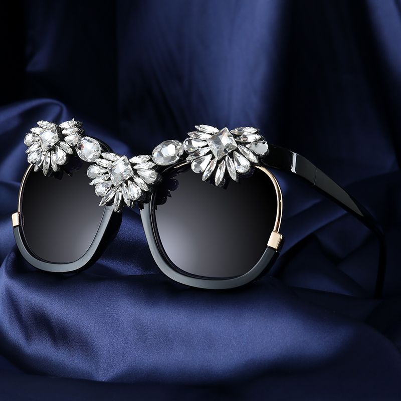 Luxury Bling Rhinestones Oversized Diamond Sunglasses